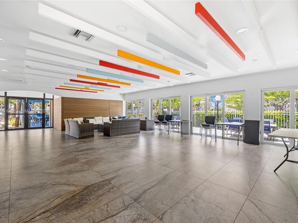 2601 S Course Dr 404, Pompano Beach FL 33069