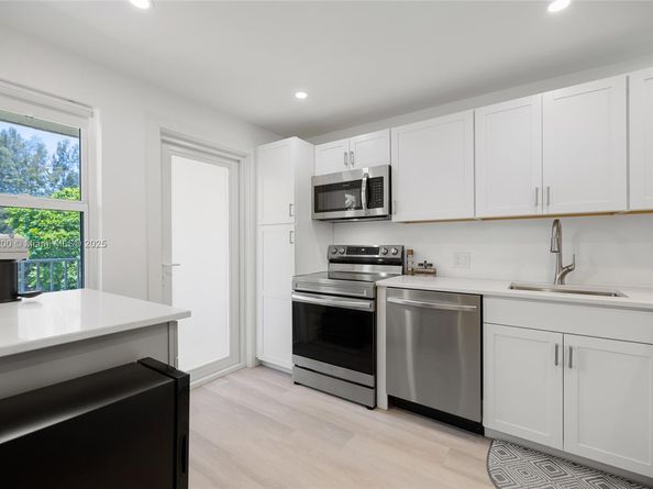 2601 S Course Dr 404, Pompano Beach FL 33069