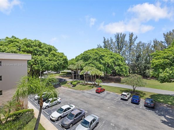 2601 S Course Dr 404, Pompano Beach FL 33069