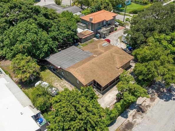 1919 NW 16th Ter, Miami FL 33125