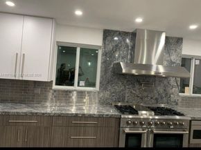 16761 SW 92nd Ave, Palmetto Bay FL 33157