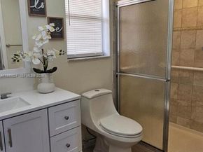 2801 N Pine Island Rd 207, Sunrise FL 33322