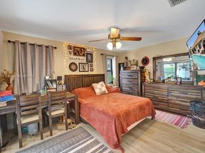 3187 Beechberry Cir, Davie FL 33328