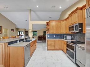 3187 Beechberry Cir, Davie FL 33328