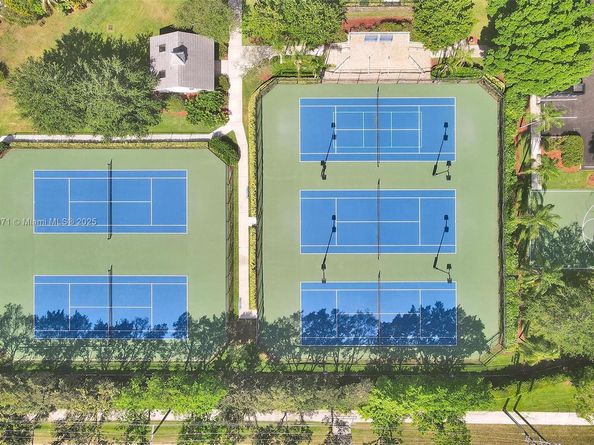 3187 Beechberry Cir, Davie FL 33328