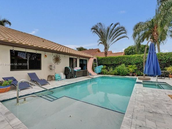 3187 Beechberry Cir, Davie FL 33328