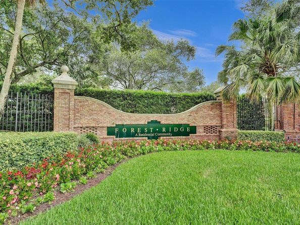 3187 Beechberry Cir, Davie FL 33328