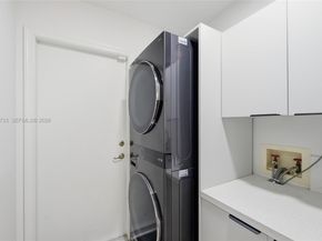 2562 Eagle Run Ln, Weston FL 33327