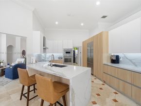 2562 Eagle Run Ln, Weston FL 33327