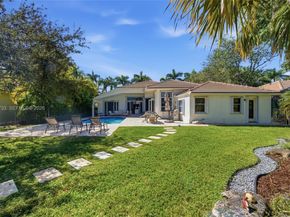 2562 Eagle Run Ln, Weston FL 33327