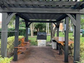 8821 Wiles Rd 101, Coral Springs FL 33067