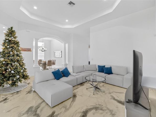 4988 SW 183rd Ave, Miramar FL 33029