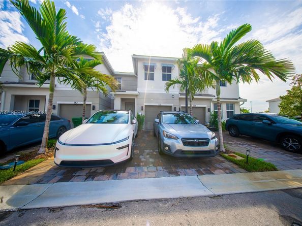138 SW 171st Way, Pembroke Pines FL 33027