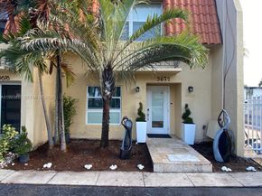 3672 NE 167th St 31, North Miami Beach FL 33160