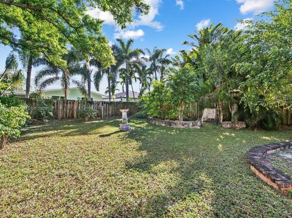 1412 NE 17th St, Fort Lauderdale FL 33305