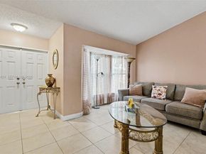 2439 NW 95th Ave, Coral Springs FL 33065