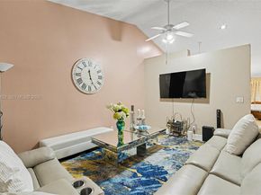 2439 NW 95th Ave, Coral Springs FL 33065