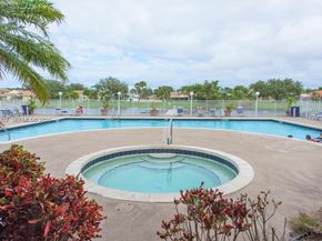 2667 NW 33rd St 2407, Oakland Park FL 33309