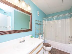 2667 NW 33rd St 2407, Oakland Park FL 33309