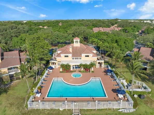 2667 NW 33rd St 2407, Oakland Park FL 33309