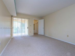 2667 NW 33rd St 2407, Oakland Park FL 33309