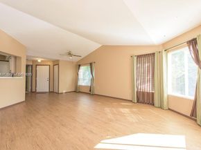 2667 NW 33rd St 2407, Oakland Park FL 33309