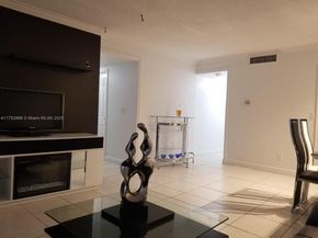 2020 NE 135th St 904, North Miami FL 33181