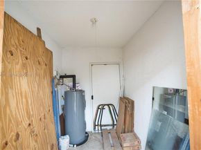 10829 NW 3rd Ct B12L, Pembroke Pines FL 33026