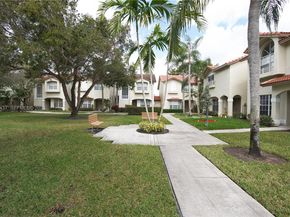10829 NW 3rd Ct B12L, Pembroke Pines FL 33026