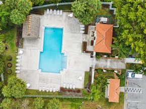 10829 NW 3rd Ct B12L, Pembroke Pines FL 33026