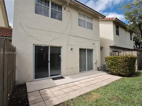 10829 NW 3rd Ct B12L, Pembroke Pines FL 33026