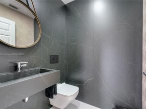 10323 NW 56th Ter, Doral FL 33178
