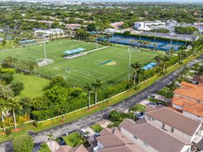 10323 NW 56th Ter, Doral FL 33178