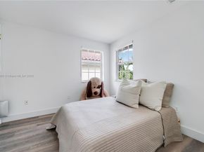 10323 NW 56th Ter, Doral FL 33178
