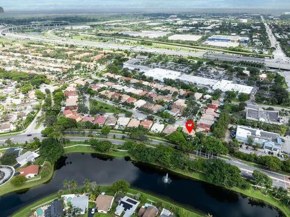 13704 S Garden Cove Cir, Davie FL 33325