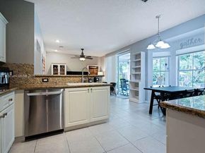 13704 S Garden Cove Cir, Davie FL 33325