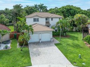 13704 S Garden Cove Cir, Davie FL 33325