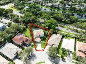 13704 S Garden Cove Cir, Davie FL 33325