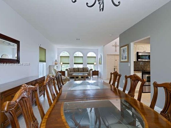 13704 S Garden Cove Cir, Davie FL 33325