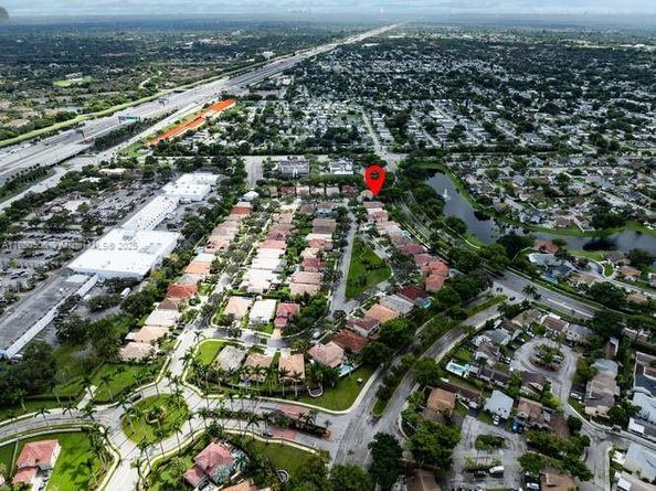 13704 S Garden Cove Cir, Davie FL 33325
