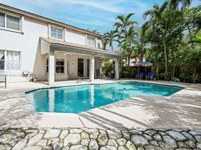 13704 S Garden Cove Cir, Davie FL 33325