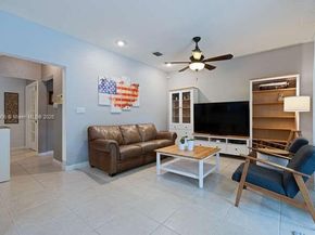 13704 S Garden Cove Cir, Davie FL 33325