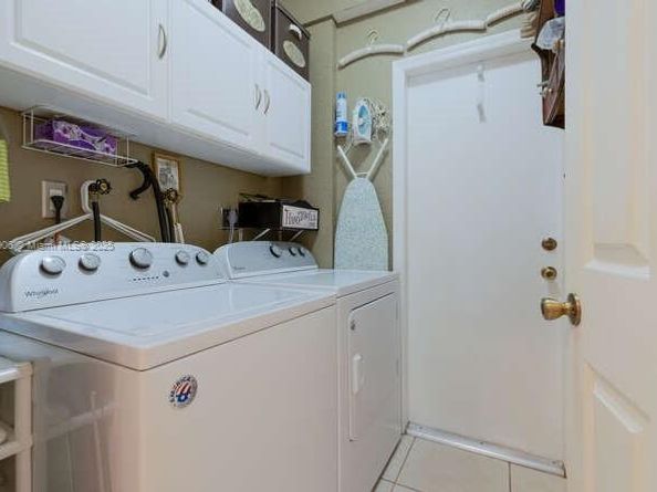 13704 S Garden Cove Cir, Davie FL 33325