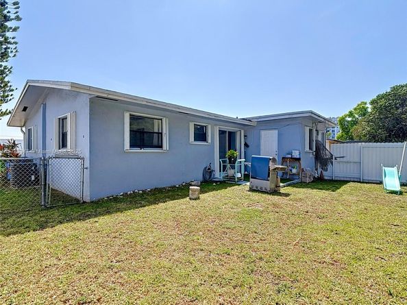 14320 NE 18th Ave, Miami FL 33181