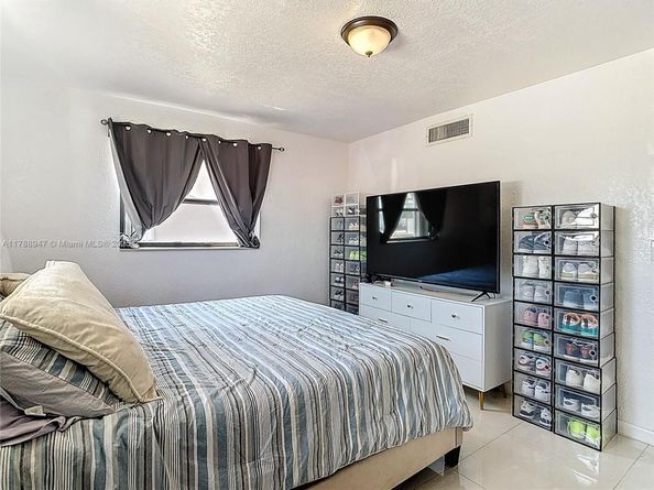 14320 NE 18th Ave, Miami FL 33181