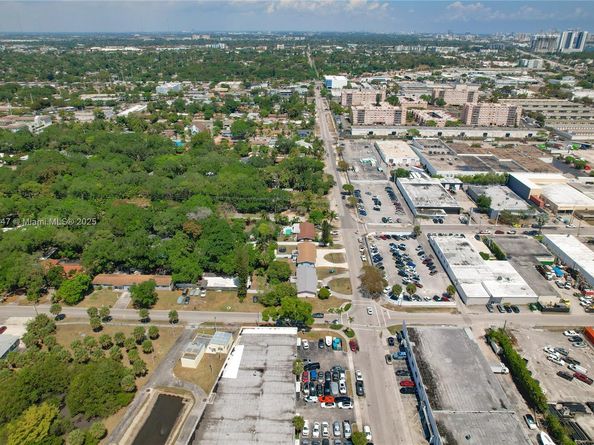 14320 NE 18th Ave, Miami FL 33181