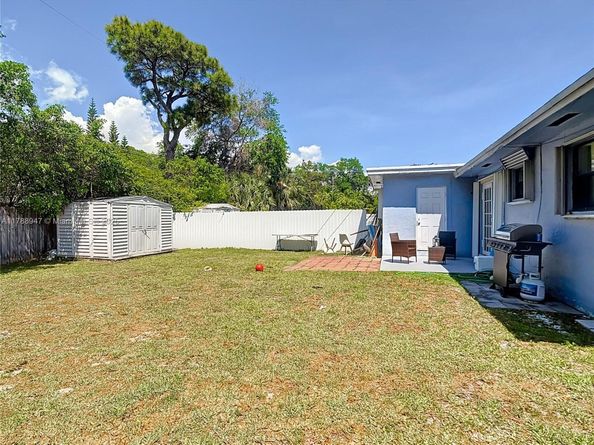 14320 NE 18th Ave, Miami FL 33181