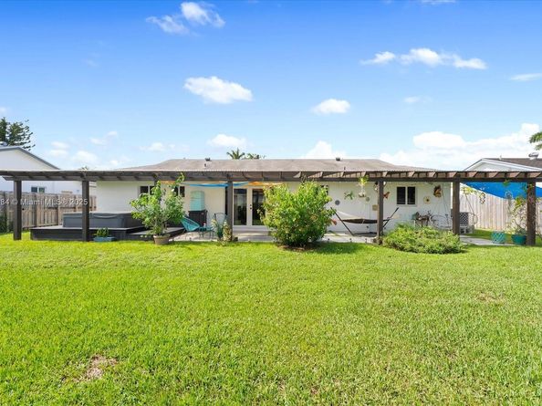 14071 SW 45th St, Miami FL 33175