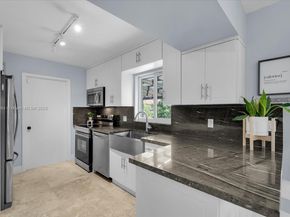 14071 SW 45th St, Miami FL 33175