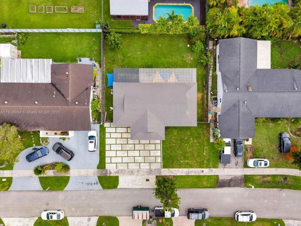 14071 SW 45th St, Miami FL 33175